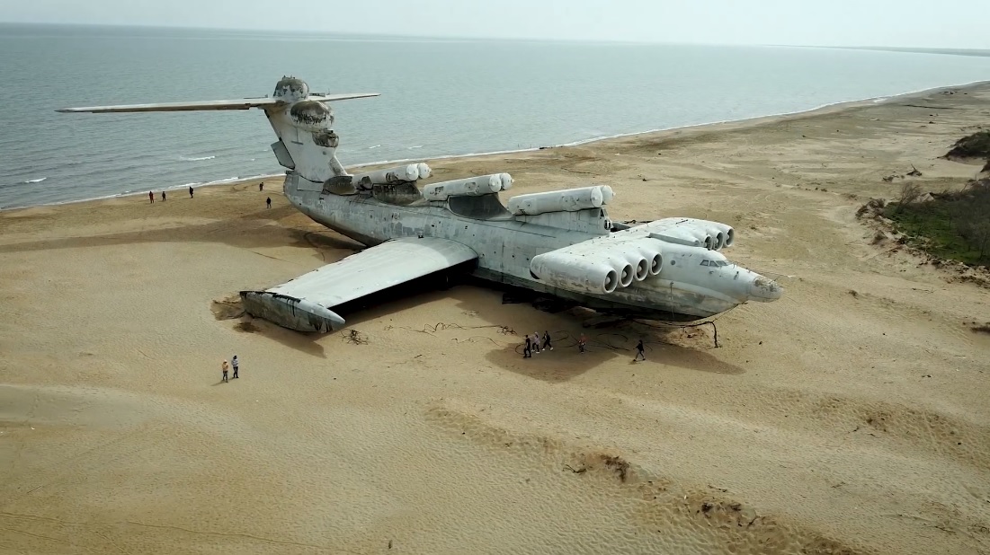 Ekranoplano Lun abandonado en Derbent, Rusia